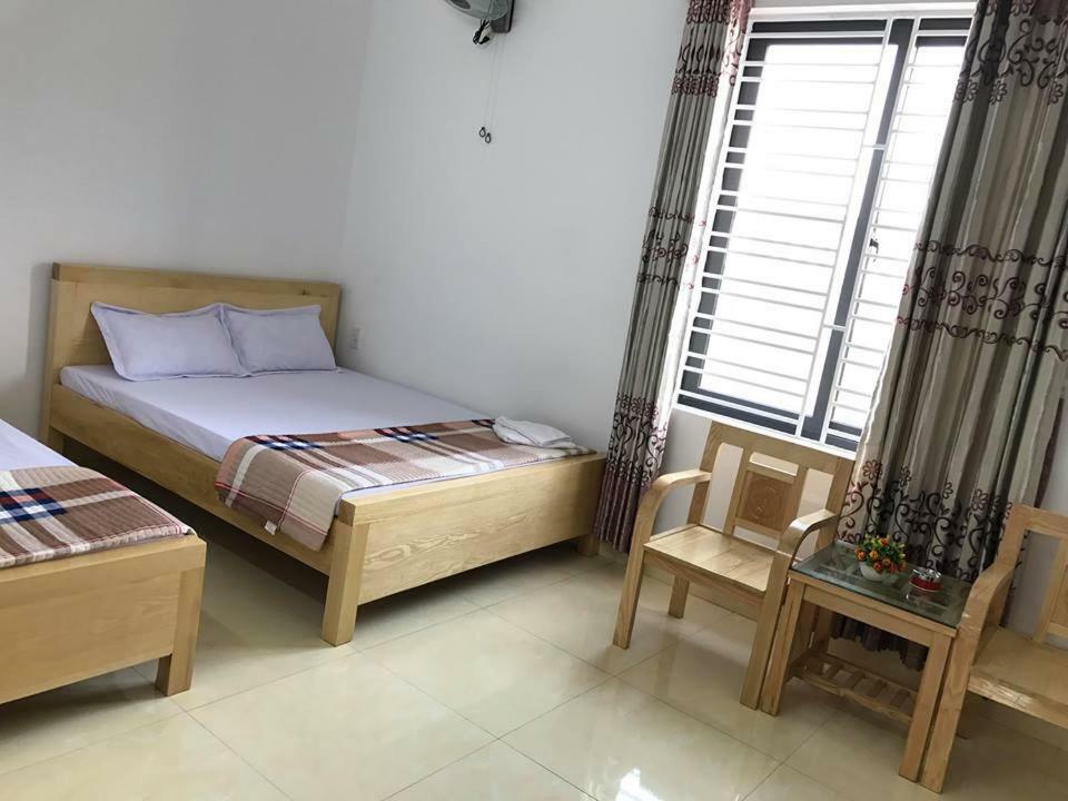 Nha Nghi Manh Binh Bed & Breakfast Hai Phong Exterior photo