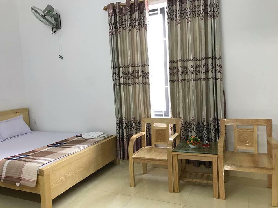 Nha Nghi Manh Binh Bed & Breakfast Hai Phong Exterior photo
